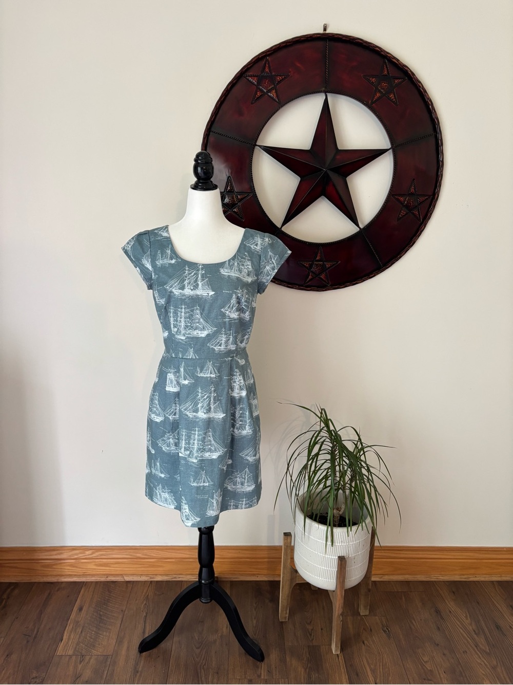 Birds of North America Sailboat Print Scoop Neck Fit-and-Flare Nautical Dress 8